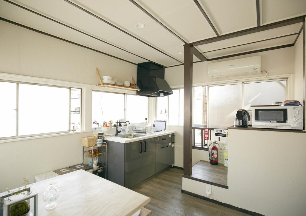 Hostal 328 & Lounge