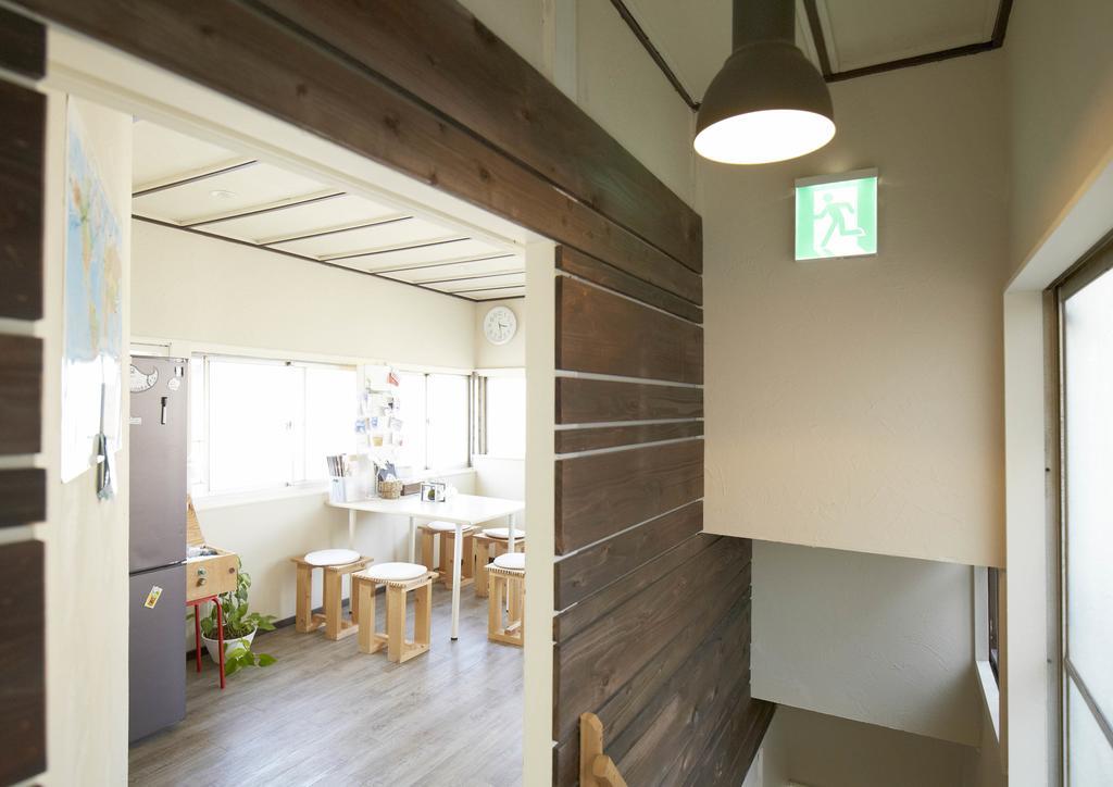 Hostal 328 & Lounge