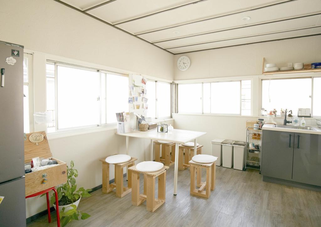 Hostal 328 & Lounge Tokio