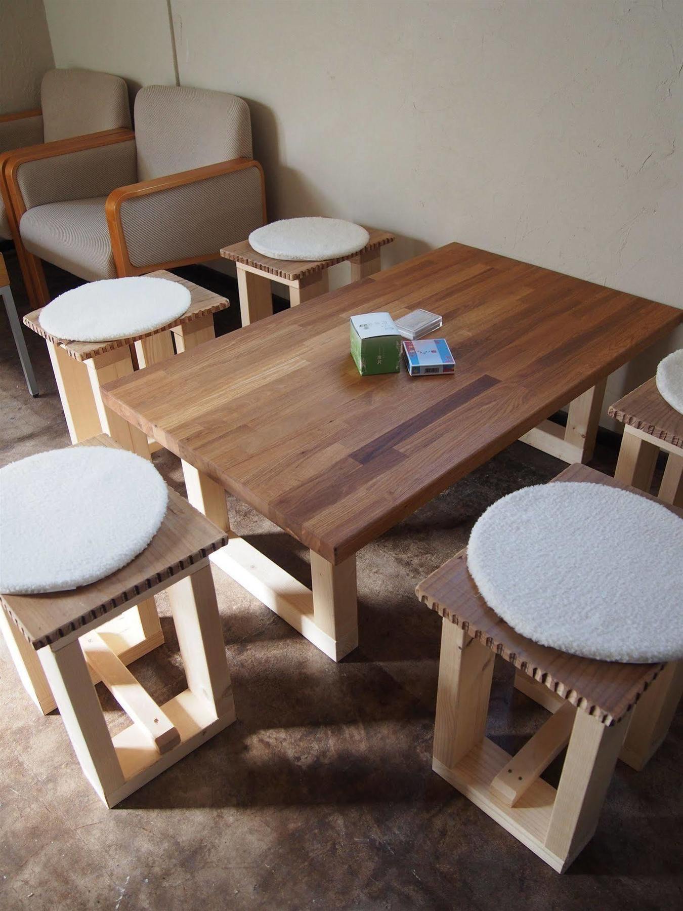 328 & Lounge Hostal Tokio